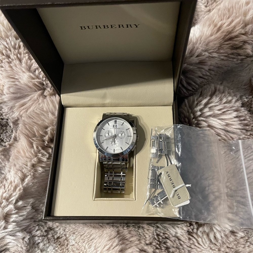 Burberry Silver Men Watch - Picture 6 of 10